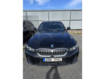 auto BMV 330E XDrive