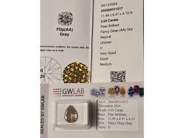 Briljant (Pear Brilliant, 3.03 Carats)