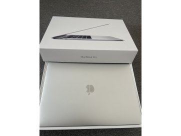 MacBook Pro (15-inch)