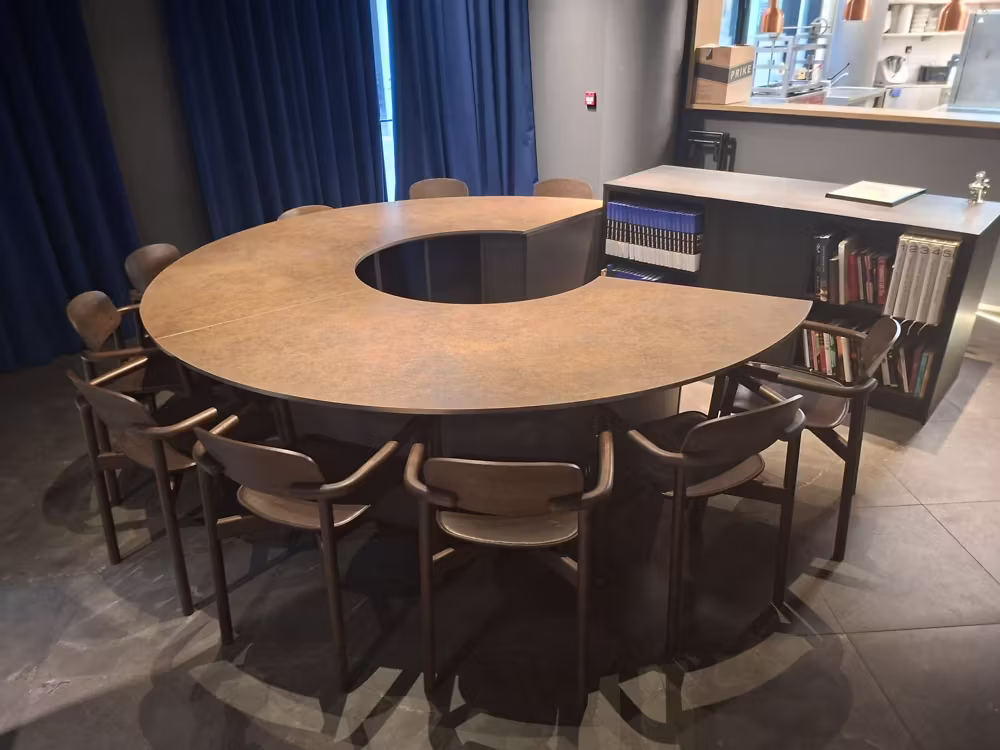 Tervikvarana restorani sisustus (Restoran O2)