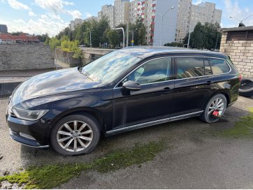 VOLKSWAGEN PASSAT, ehitusaasta 2015, reg.nr 279BYY. VÕTMED PUUDU!