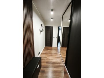 Vana 43-8, Vändras, 42,3m2, kahetoaline värskelt renoveeritud korter 2. korrusel.